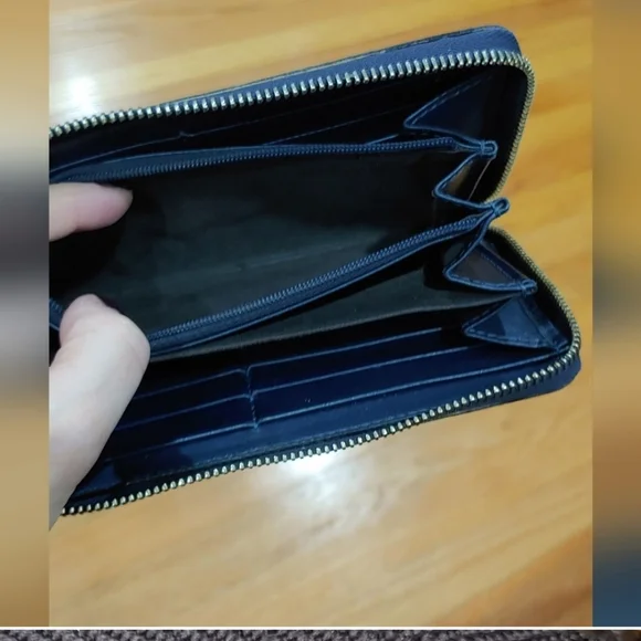 Gucci Guccisima Wallet - Picture 5 of 9